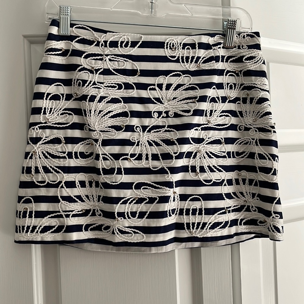 Lilly Pulitzer navy and white skirt. Worn twice